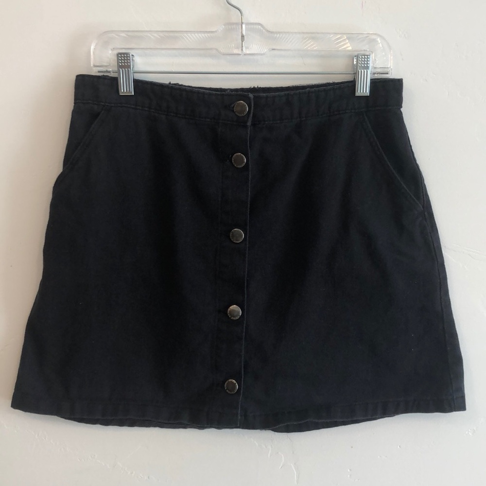 H&M Divided brand Women’s Black Short Skirt